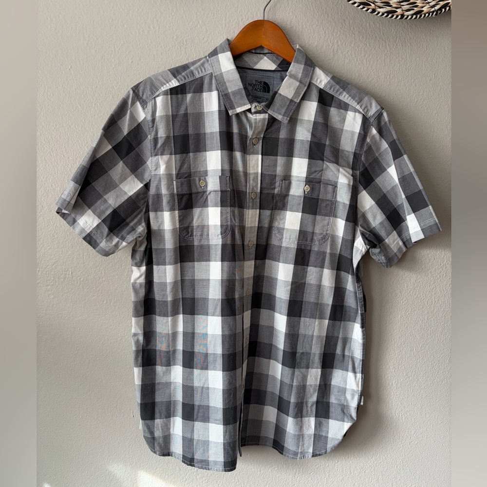 The North Face Men’s Checkered Plaid Gray White Short Sleeve Button Up Shirt XL